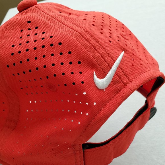 Nike Golf Hat Red Lightweight Breathable Adjustable - Picture 6 of 7